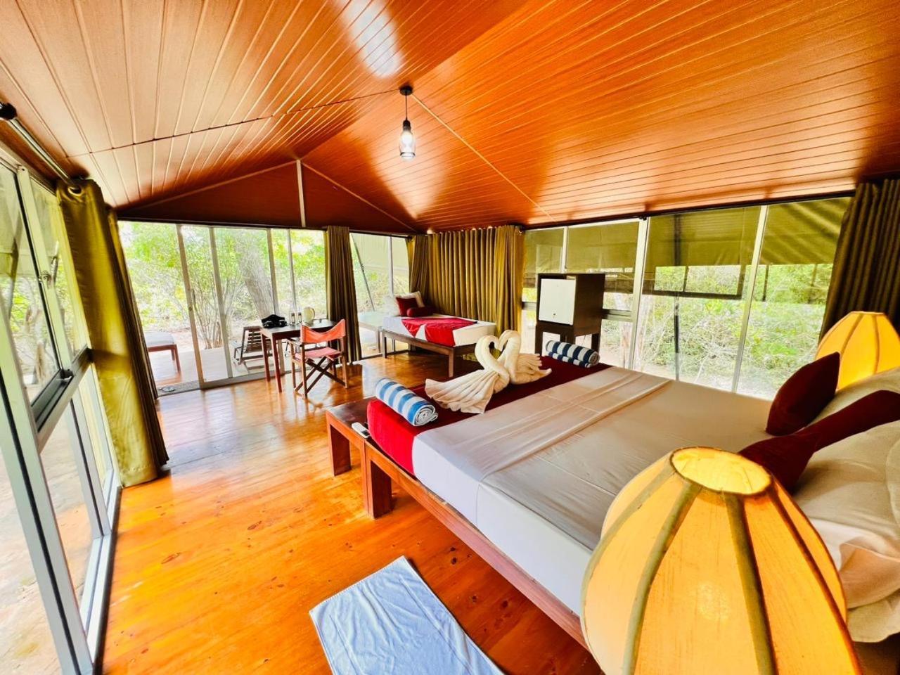 Yala Hotel Lion -Air Conditioned High Luxury Safari Camp ภายนอก รูปภาพ